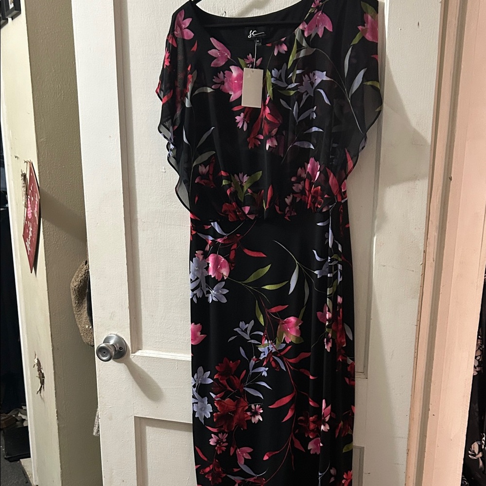 Chic Black Floral Maxi Dress